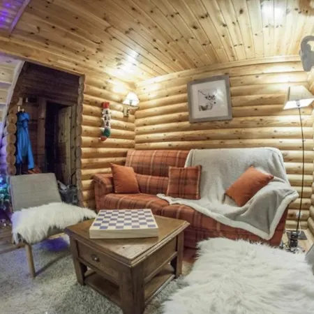 Pistes 5 Mn A Pied, Quartier Calme Pres De Piece Repas Et Salon 40 M2 Chalet