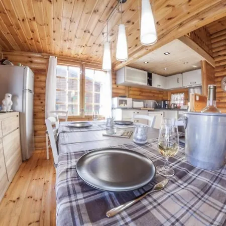 Chalet Pistes 5 Mn A Pied, Quartier Calme Pres De Piece Repas Et Salon 40 M2 Bolquere