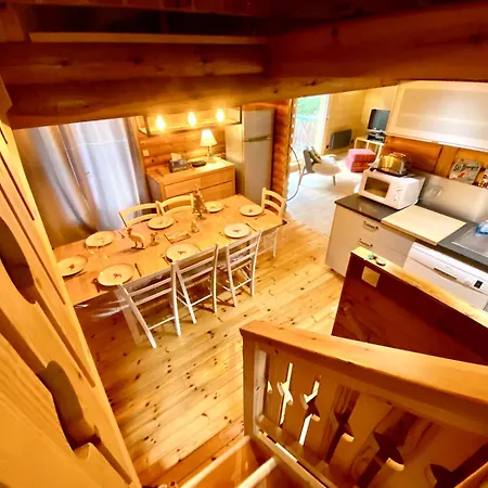 Pistes 5 Mn A Pied, Quartier Calme Pres De Piece Repas Et Salon 40 M2 Chalet *