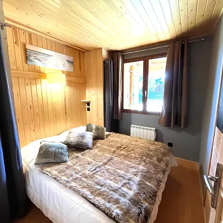 Pistes 5 Mn A Pied, Quartier Calme Pres De Piece Repas Et Salon 40 M2 Chalet *