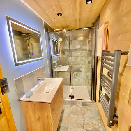 Pistes 5 Mn A Pied, Quartier Calme Pres De Piece Repas Et Salon 40 M2 *